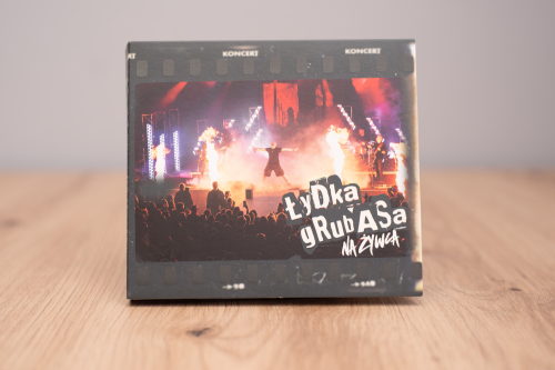 DVD Na Żywca - front.png