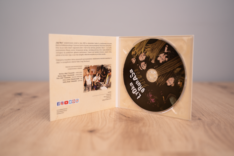 Bąż Woa - środek.png